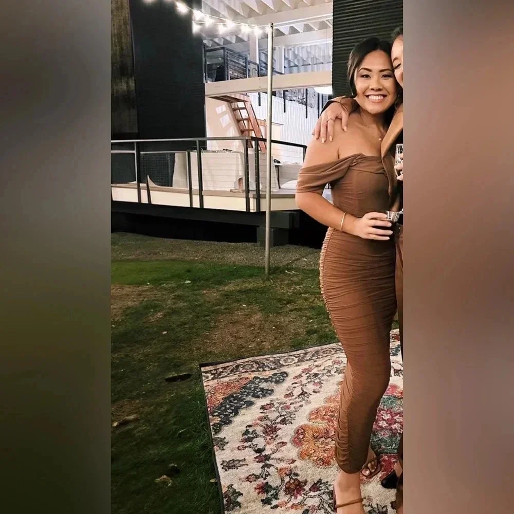 Billie J Brown Ruched Dress - Picture 3 of 3